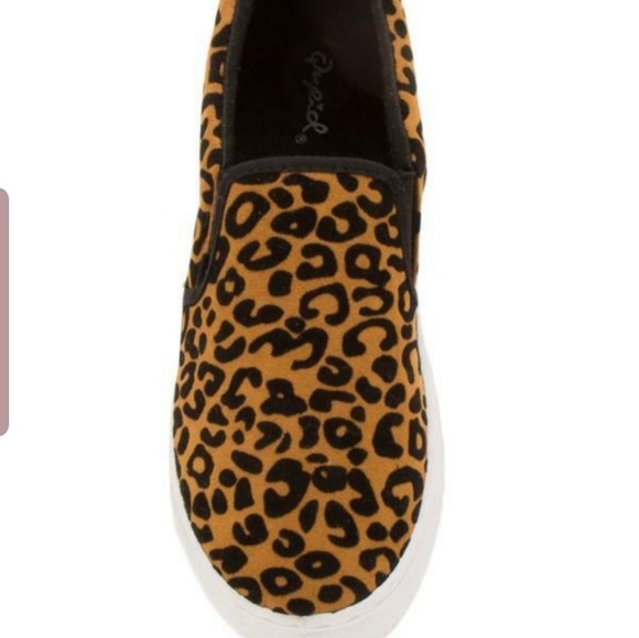 Animal print sneakers - Picture 2 of 4